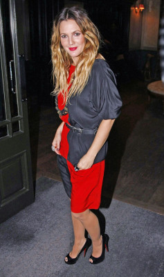 photo 24 in Drew Barrymore gallery [id288515] 2010-08-24 00:00:00