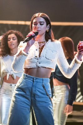 Dua Lipa - Jonathan Ross Show 10/06/2017