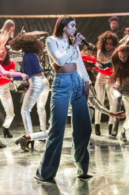 Dua Lipa - Jonathan Ross Show 10/06/2017