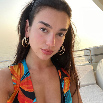 Dua Lipa 