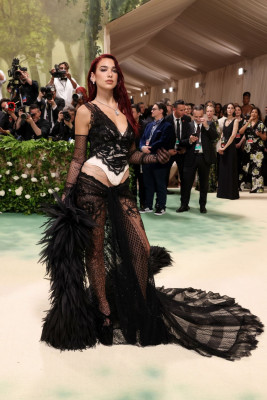Dua Lipa – Met Gala 2024