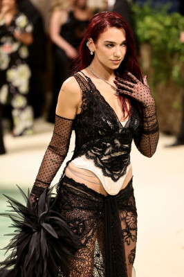 Dua Lipa – Met Gala 2024