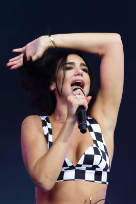 Dua Lipa Performs at 2018 Singapore Formula 1 Grand Pix 09/16/2018  