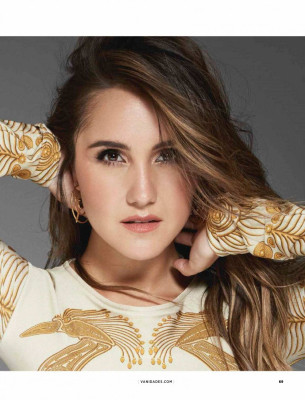 Dulce Maria in Vanidades Mexico, September 2018