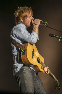 Ed Sheeran - Dubai Media City in Dubai 03/05/2015