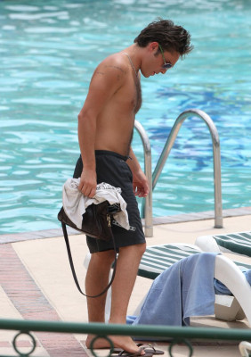 photo 5 in Ed Westwick gallery [id581117] 2012-11-13 00:00:00