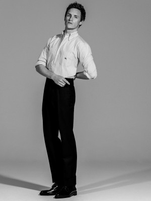 Eddie Redmayne by JuanKr for Esquire Spain // November 2020