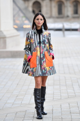 Eiza Gonzalez - Louis Vuitton Womenswear SS 2022 Show at PFW 10/05/2021