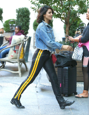 Eiza Gonzalez Street Style, September 2019
