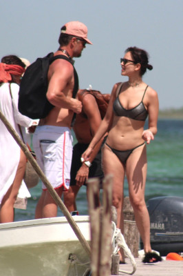 Eiza Gonzalez pic #1081943