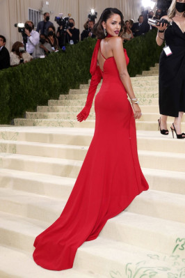 Eiza Gonzalez-Met Gala 2021