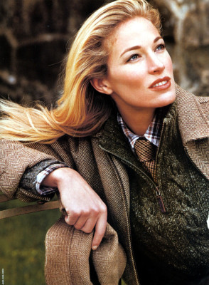 Elaine Irwin pic #230785