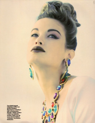 Elaine Irwin for MADAME Germany April 1992 by Ludes