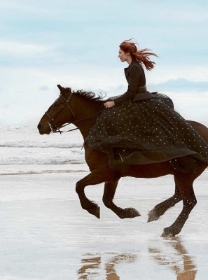 Eleanor Tomlinson – Photoshoot for Town &amp; Country UK December 2018