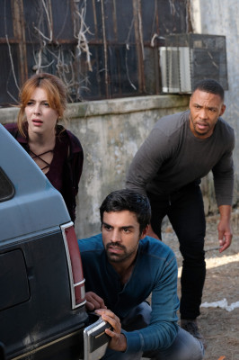 Elena Satine - The Gifted (2017) 1x04 &#039;eXit strategy&#039;