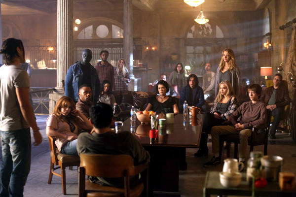 Elena Satine - The Gifted (2017) 1x04 &#039;eXit strategy&#039;