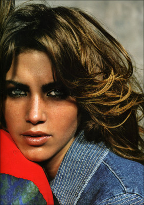 photo 3 in Elisa Menegola gallery [id24122] -0001-11-30 00:00:00