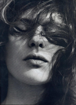 photo 9 in Elise Crombez gallery [id192366] 2009-09-30 00:00:00