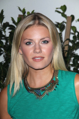 Elisha Cuthbert pic #585333