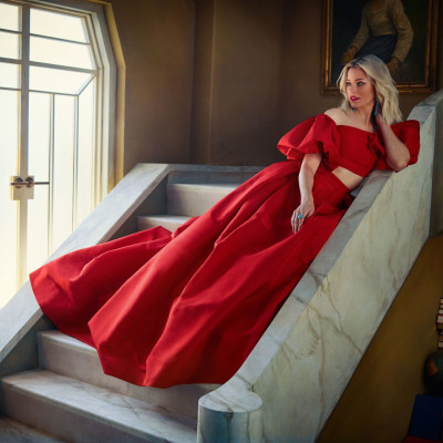 Elizabeth Banks – Vanity Fair Oscar Party Portrait February 2019