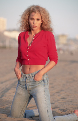 Elizabeth Berkley pic #1166835