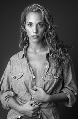 Elizabeth Berkley pic #1178409