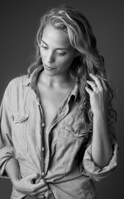 Elizabeth Berkley pic #1178411