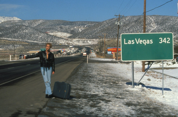 Elizabeth Berkley pic #1168421