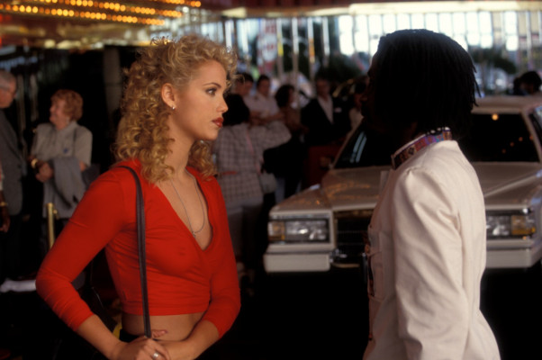 Elizabeth Berkley pic #1169707