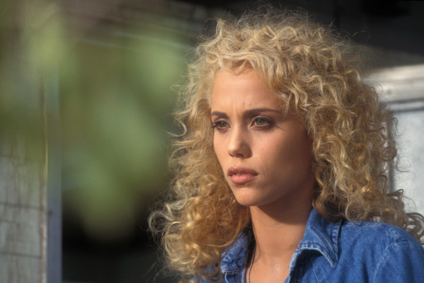 Elizabeth Berkley pic #1168395