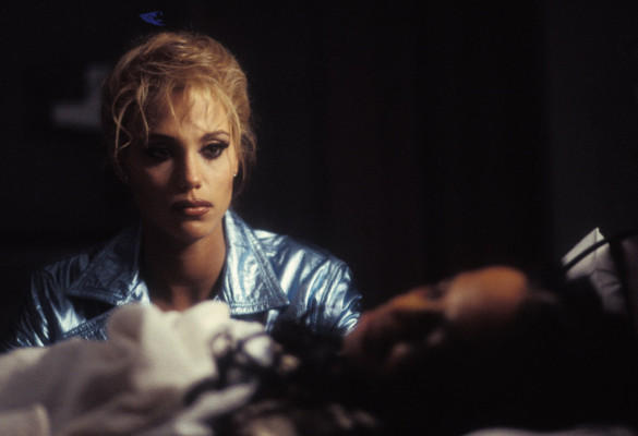 Elizabeth Berkley pic #1173545