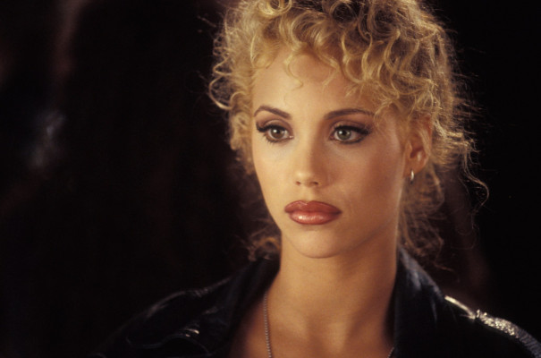Elizabeth Berkley pic #1172030