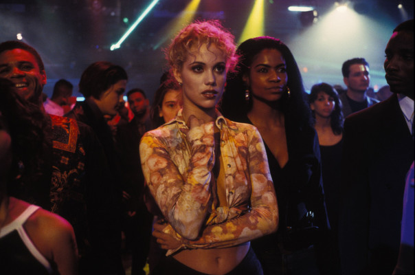Elizabeth Berkley pic #1173159