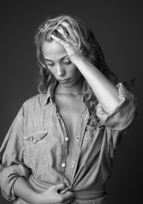 Elizabeth Berkley pic #1178414