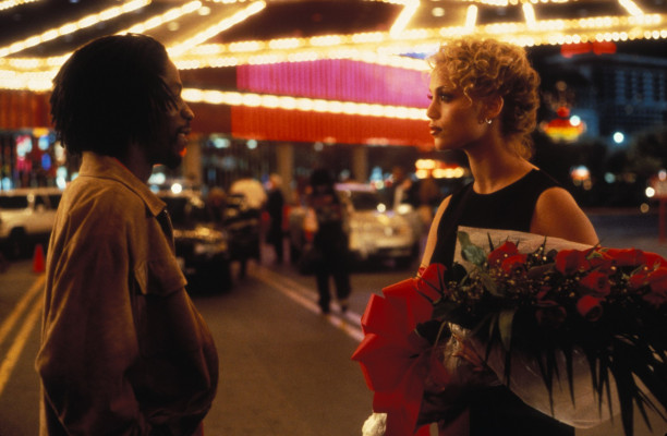 Elizabeth Berkley pic #1172555