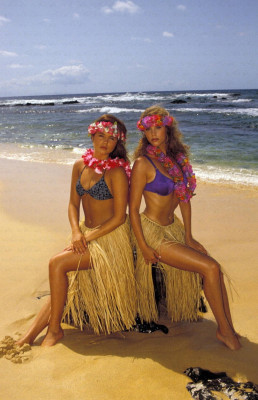 Elizabeth Berkley | 