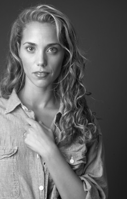 Elizabeth Berkley pic #1178406