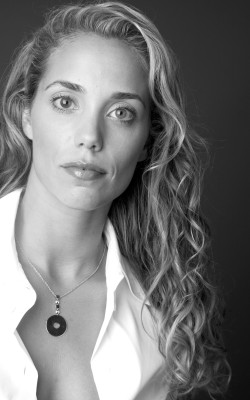 Elizabeth Berkley pic #1178404