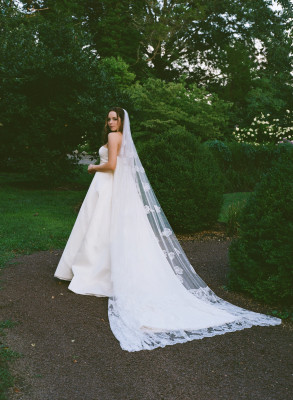 Elizabeth Gillies - Wedding in New Jersey by Emily Lipson 08/08/2020