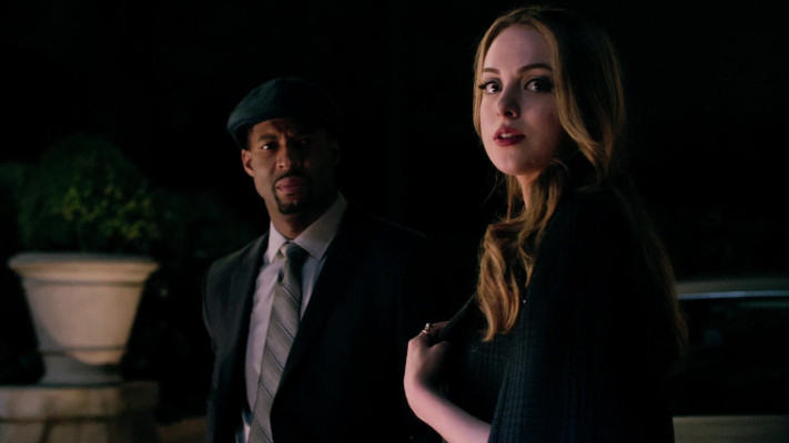 Elizabeth Gillies - Dynasty (2017) 1x01 &#039;I Hardly Recognized You&#039;