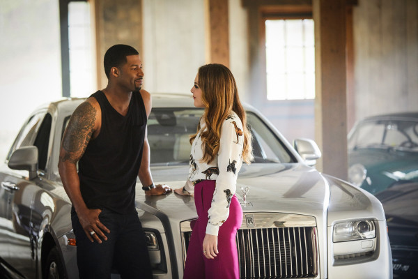 Elizabeth Gillies - Dynasty (2017) 1x01 'I Hardly Recognized You'