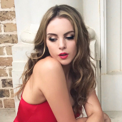 Elizabeth Gillies - Dynasty (2017) 1x02 'Spit It Out'