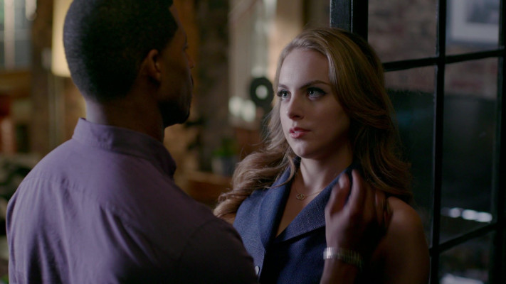 Elizabeth Gillies - Dynasty (2017) 1x02 &#039;Spit It Out&#039;