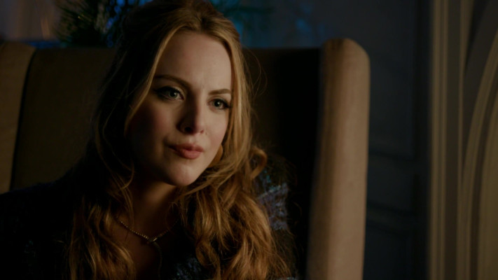 Elizabeth Gillies - Dynasty (2017) 1x02 'Spit It Out'
