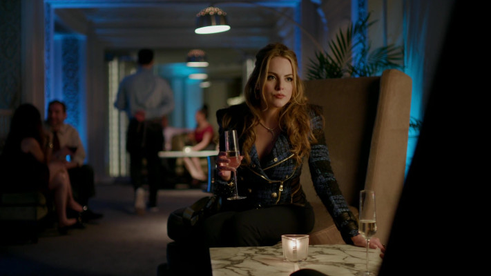 Elizabeth Gillies - Dynasty (2017) 1x02 &#039;Spit It Out&#039;
