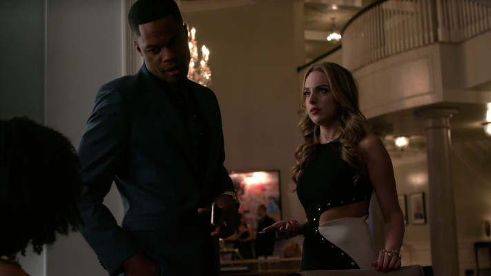Elizabeth Gillies - Dynasty (2017) 1x02 &#039;Spit It Out&#039;