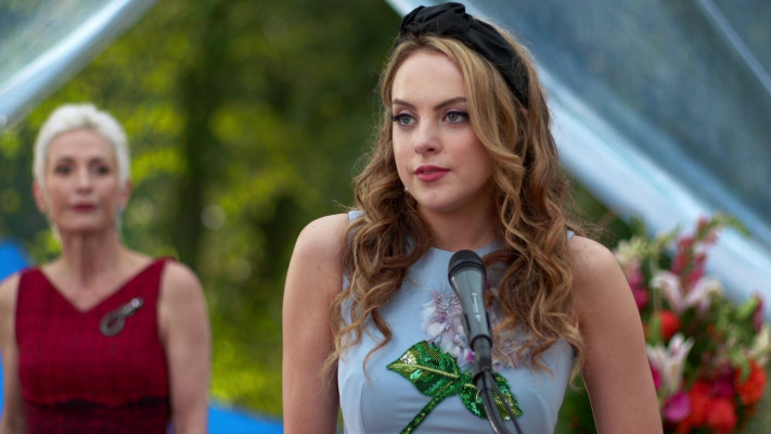 Elizabeth Gillies - Dynasty (2017) 1x05 &#039;Company Slut&#039;