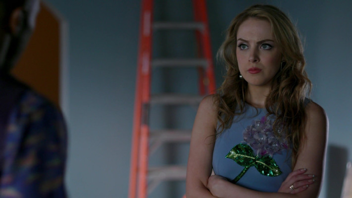 Elizabeth Gillies - Dynasty (2017) 1x05 &#039;Company Slut&#039;