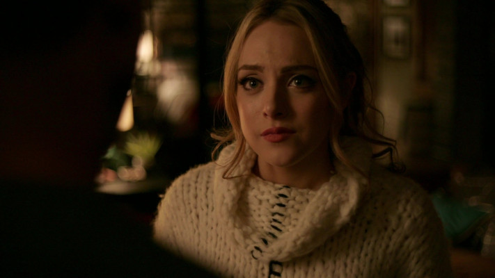 Elizabeth Gillies - Dynasty (2017) 1x05 &#039;Company Slut&#039;