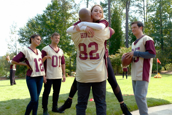 Elizabeth Gillies - Dynasty (2017) 1x07 &#039;A Taste of Your Own Medicine&#039;